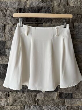 DO+BE White Ruffle Pleated Mini Skirt Skort Women's Size Small NWT